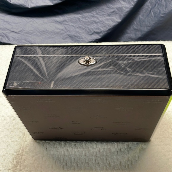 Underwood Cedar Lined Lacquer (originally a Cigar box) Case/Box - Picture 3 of 8